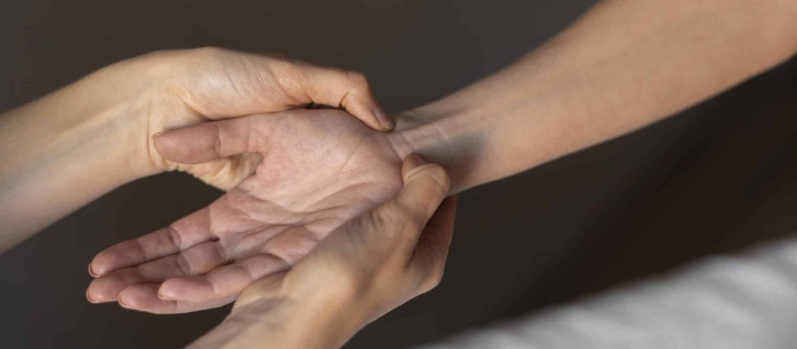 formicolio alle mani